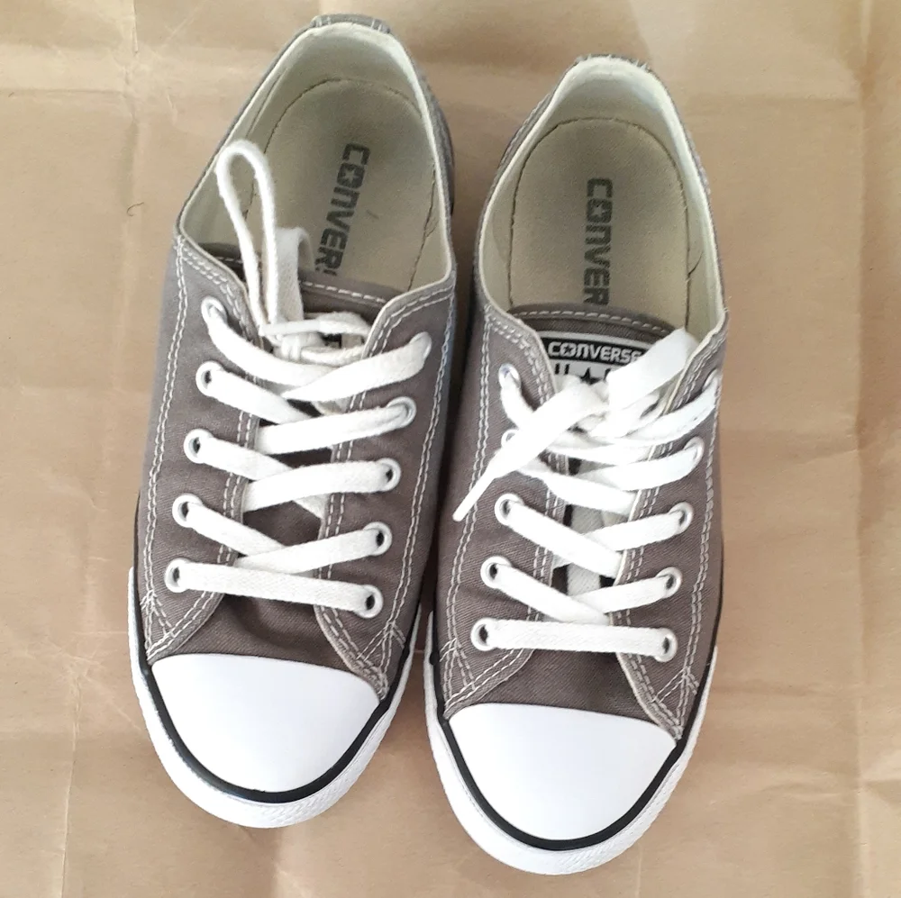 Converse - Picture 2 of 7